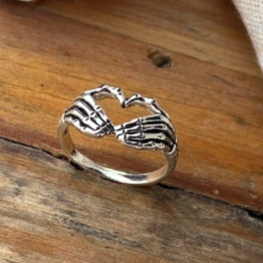 Skeleton Hands Heart Ring